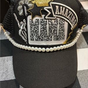 Amazing Mama Black Cap with Pearl Detail